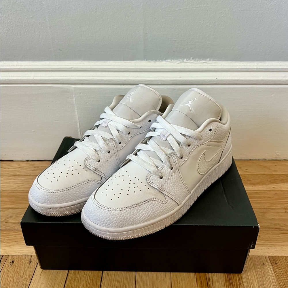 Nike Air Jordan 1 Low GS Triple White in 7Y